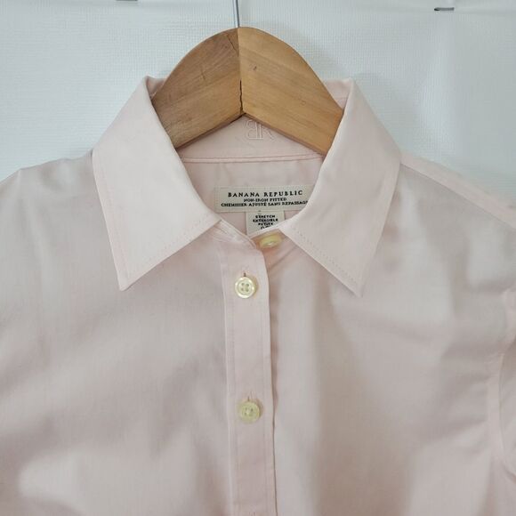 Banana Republic Pale Pink Non Iron Fitted Button Down Shirt - Picture 2 of 10